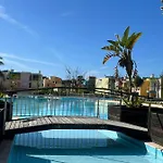 Colorful Cozy View شقة *